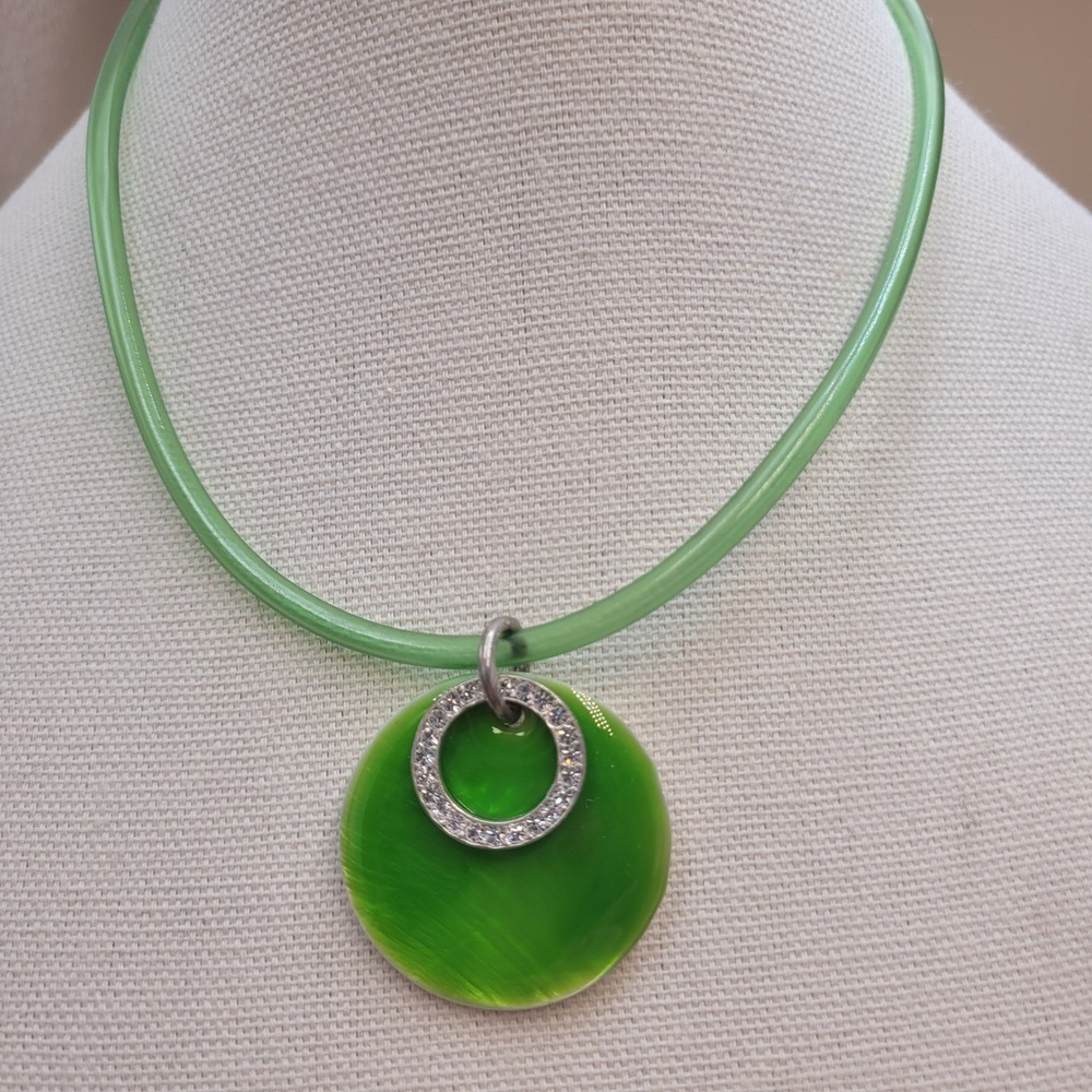 Vtg Green Glass Pendant Necklace Silver Tone Rhinestone Choker Statement Jewelry - Picture 2 of 4
